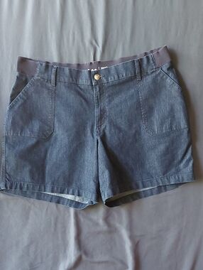 Lee Women's Dark Blue Chambray Shorts with Elastic Waistband